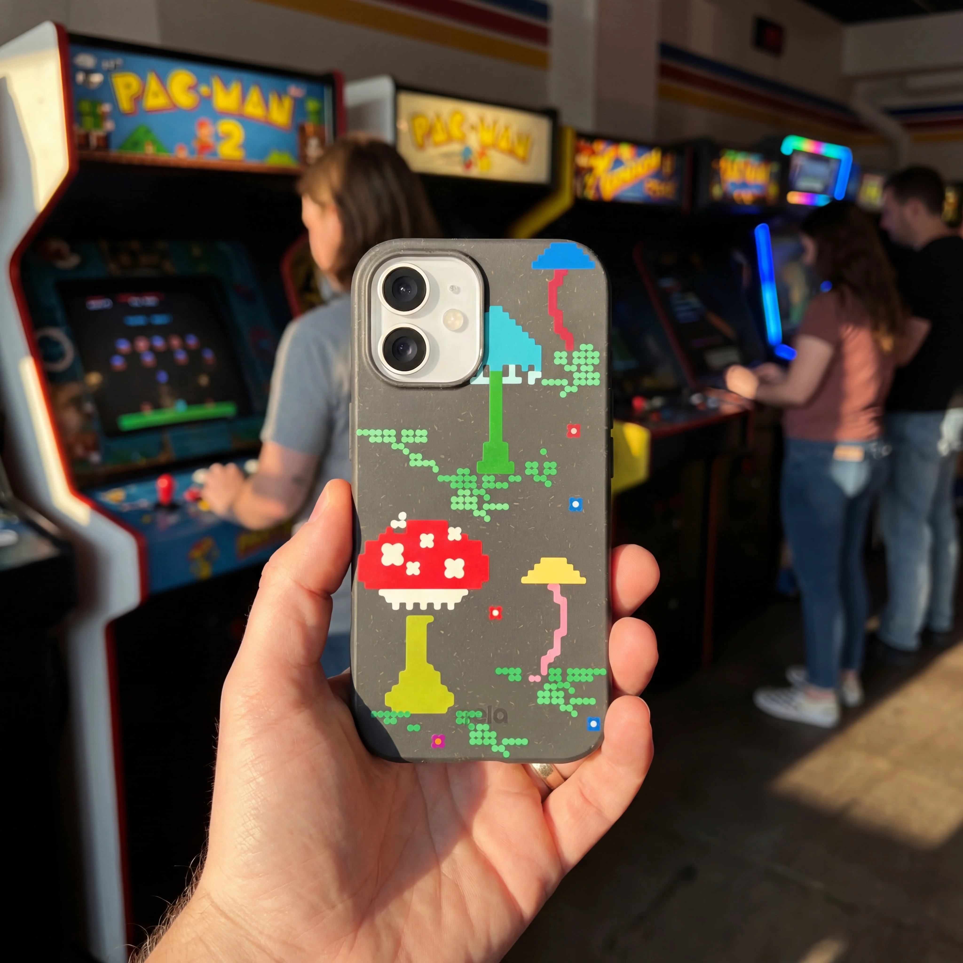 Black Byte Bloom iPhone 17 Case - Image 2
