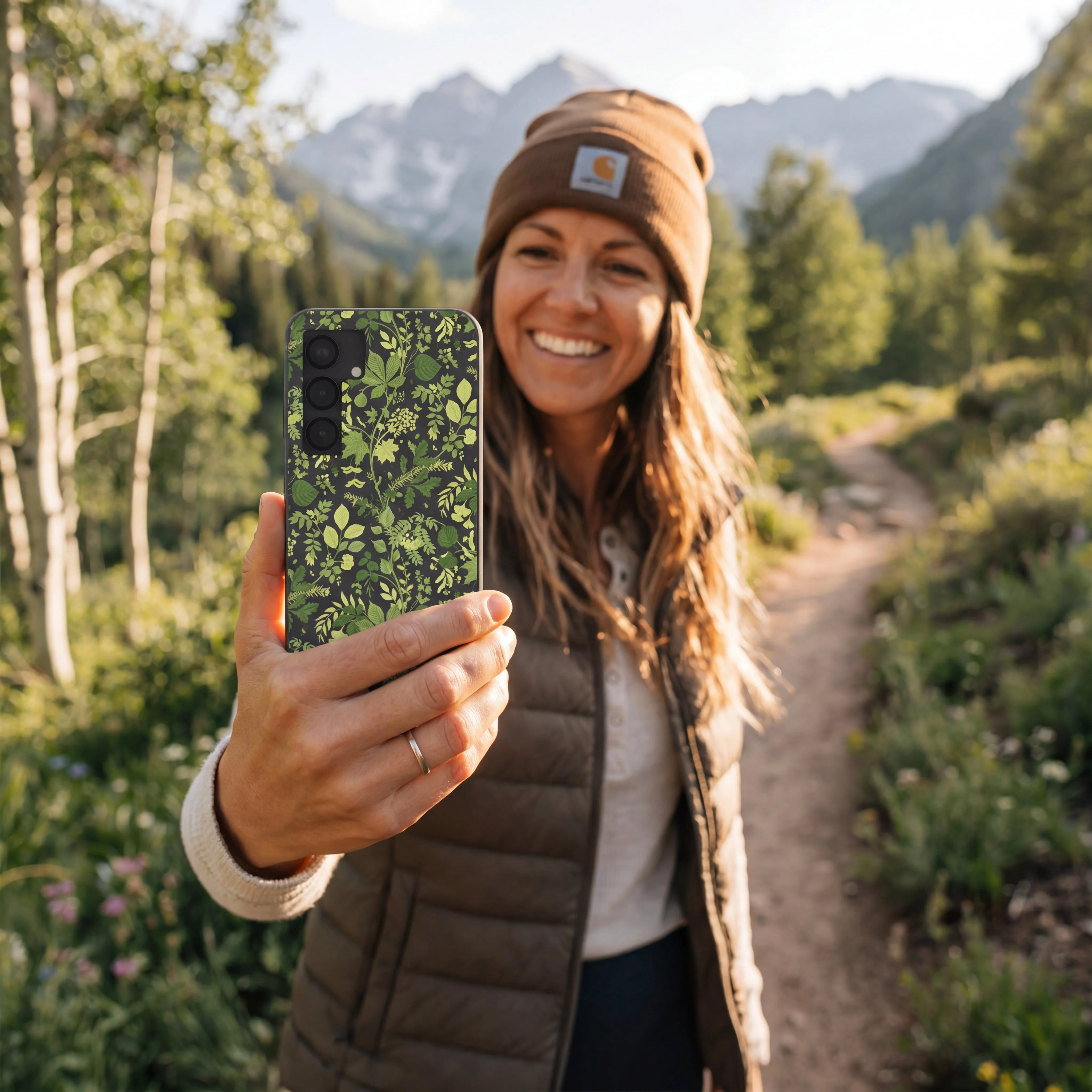 Black Evergreen iPhone 16e/17e Case - Image 3