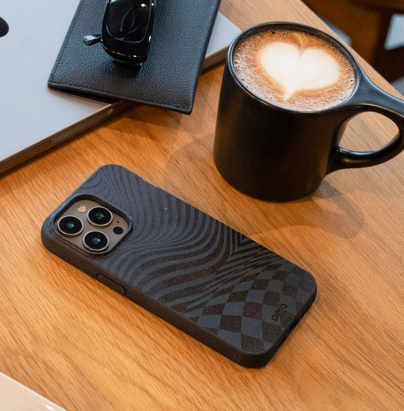 Black Melted Checkers Google Pixel 7a Case - Image 5