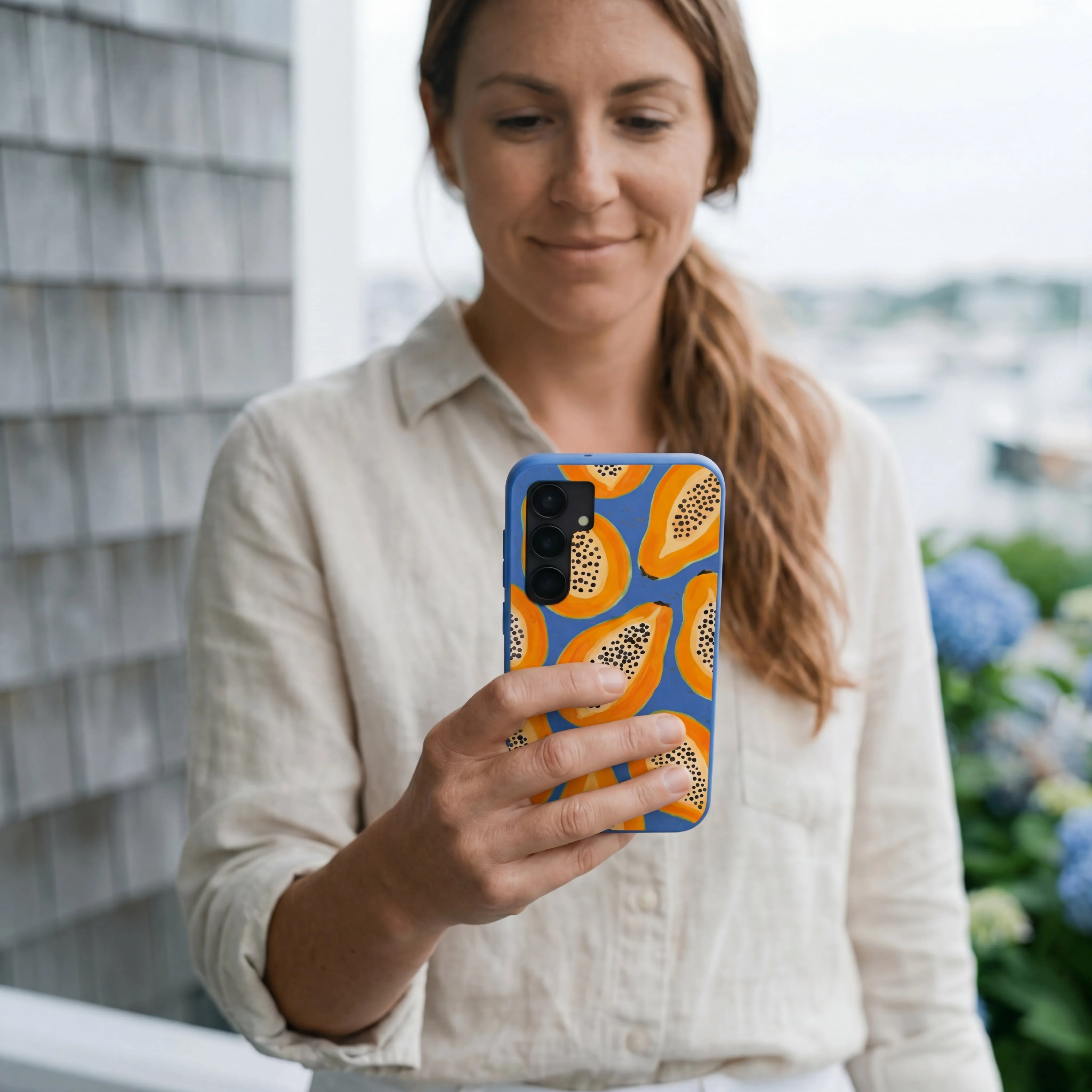 Electric Blue Juicy Papayas Samsung Galaxy S25 Case - Image 2