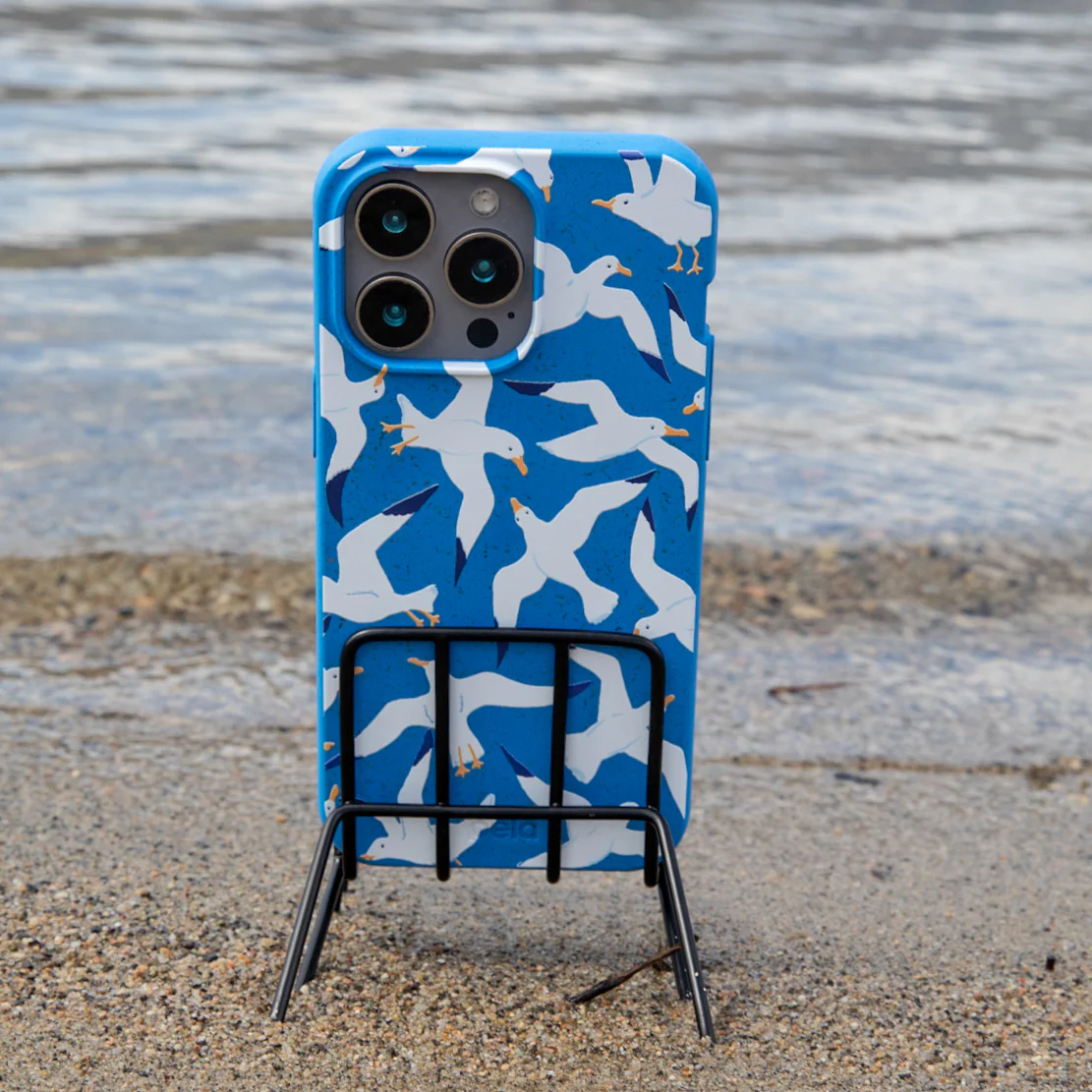 Electric Blue Seagulls Samsung Galaxy S21 Case - Image 2