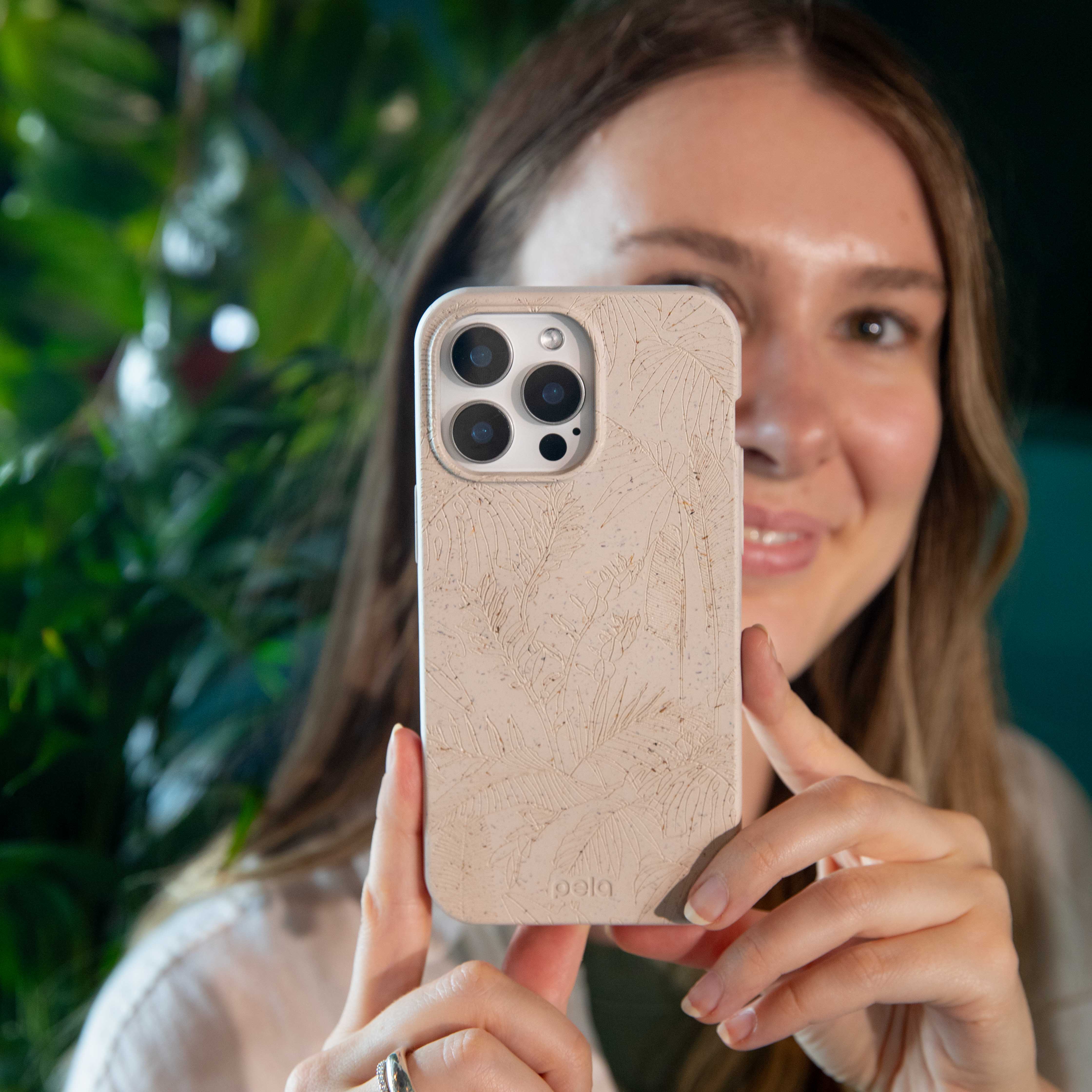 London Fog Island Etch iPhone 17 Pro Max Case - Image 2