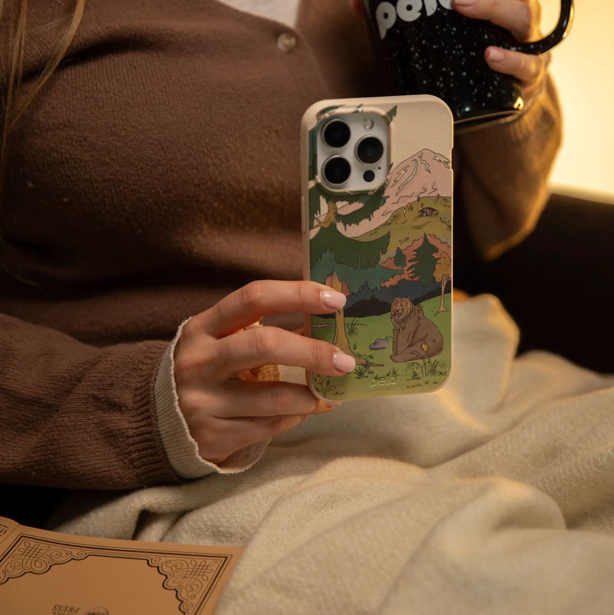 London Fog Rocky Bear iPhone 12 Mini Case - Image 5