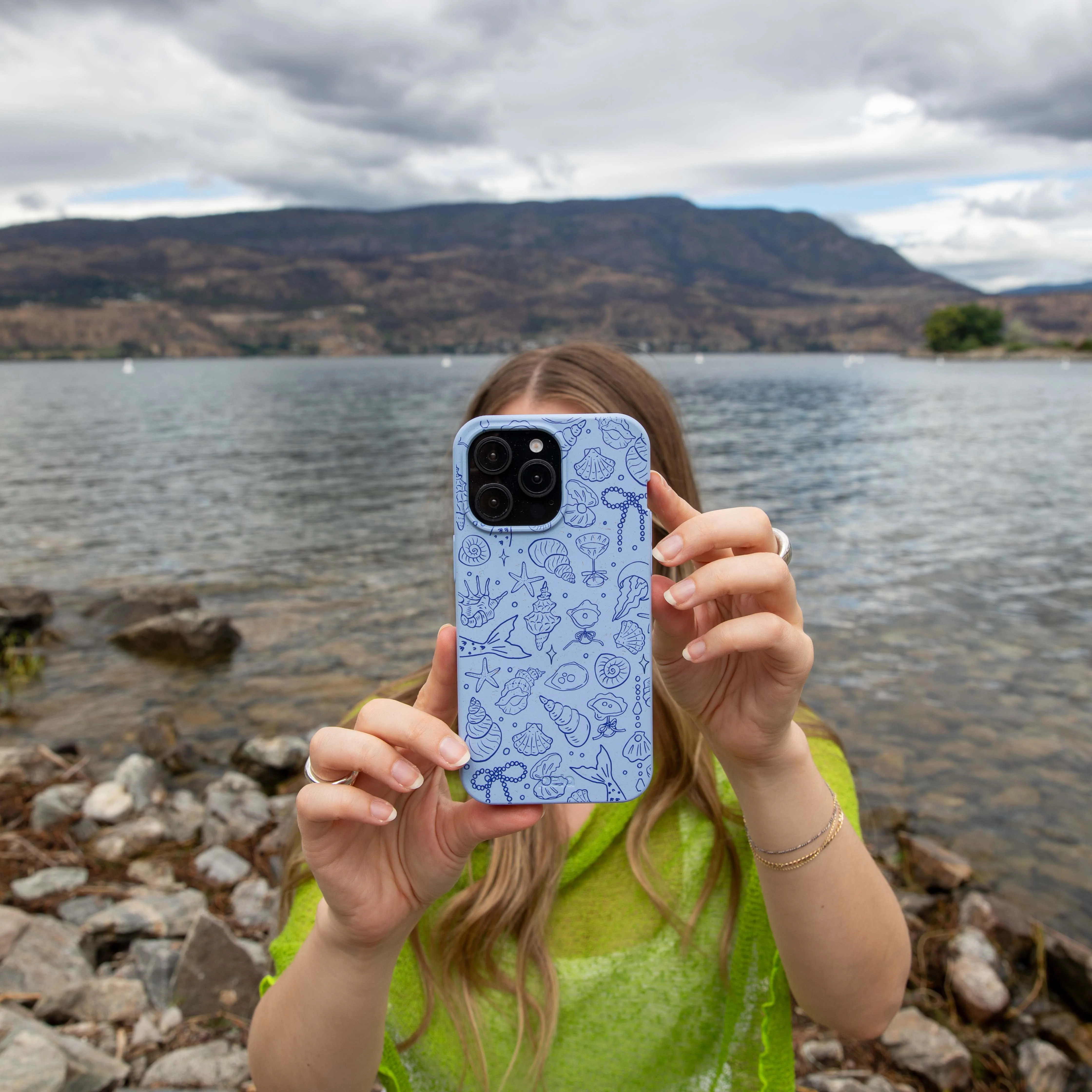 Powder Blue Ocean Charms iPhone 6/6s/7/8/SE Case - Image 2