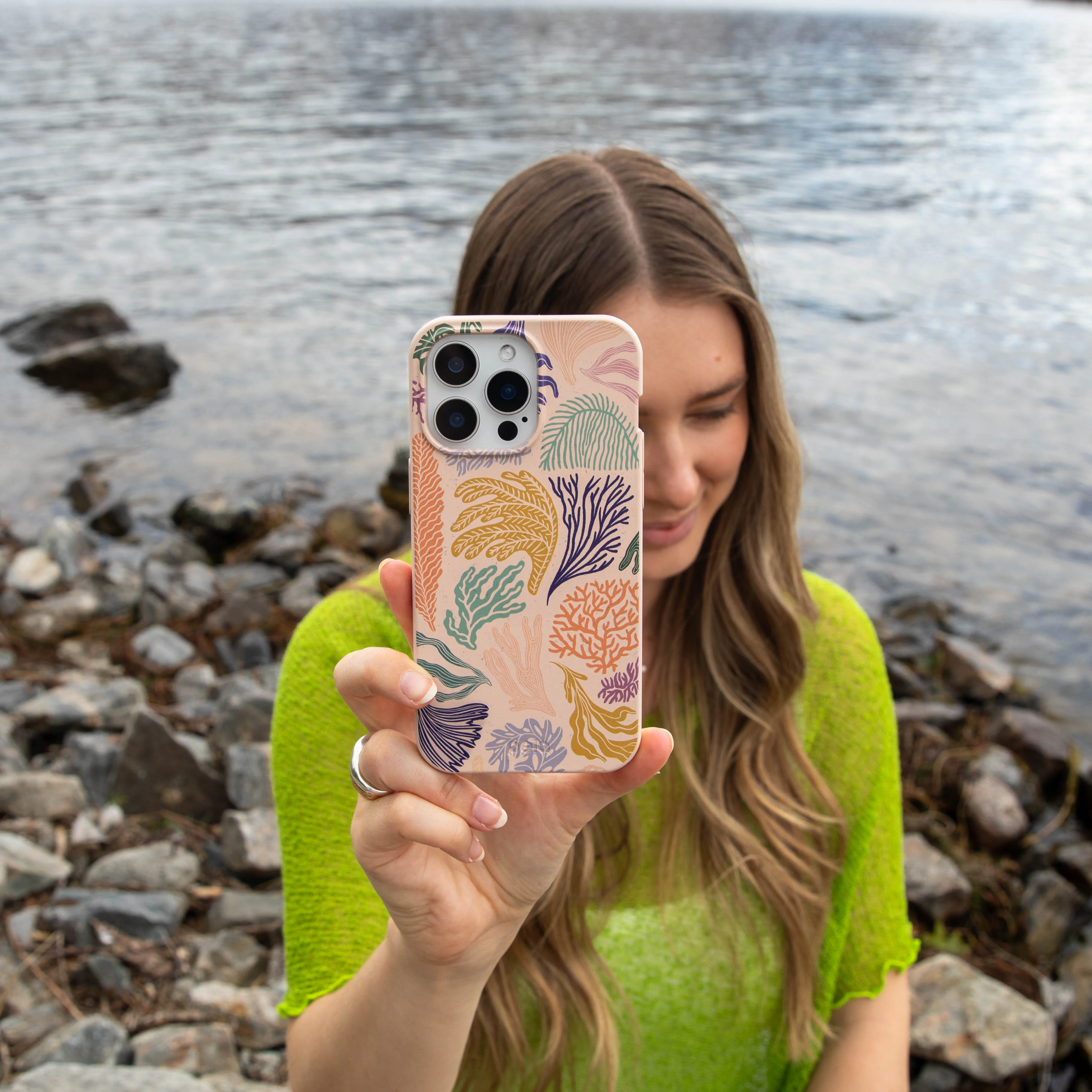 Seashell Coral Dreams Samsung Galaxy S22 Case - Image 2