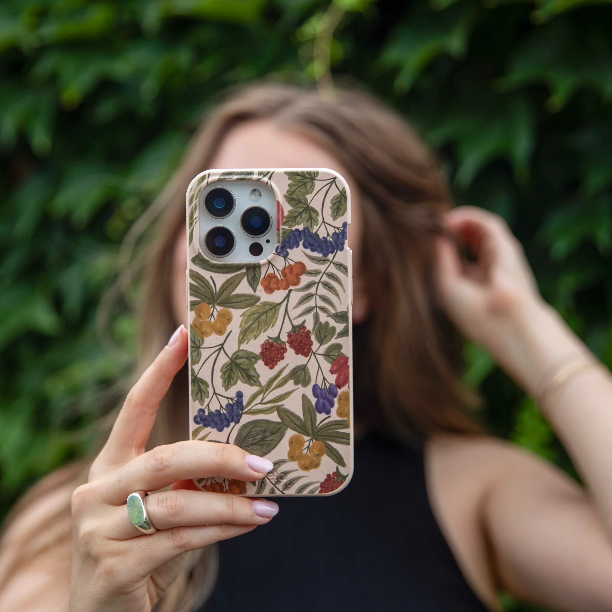 Seashell Fall Berries Google Pixel 8 Case - Image 2