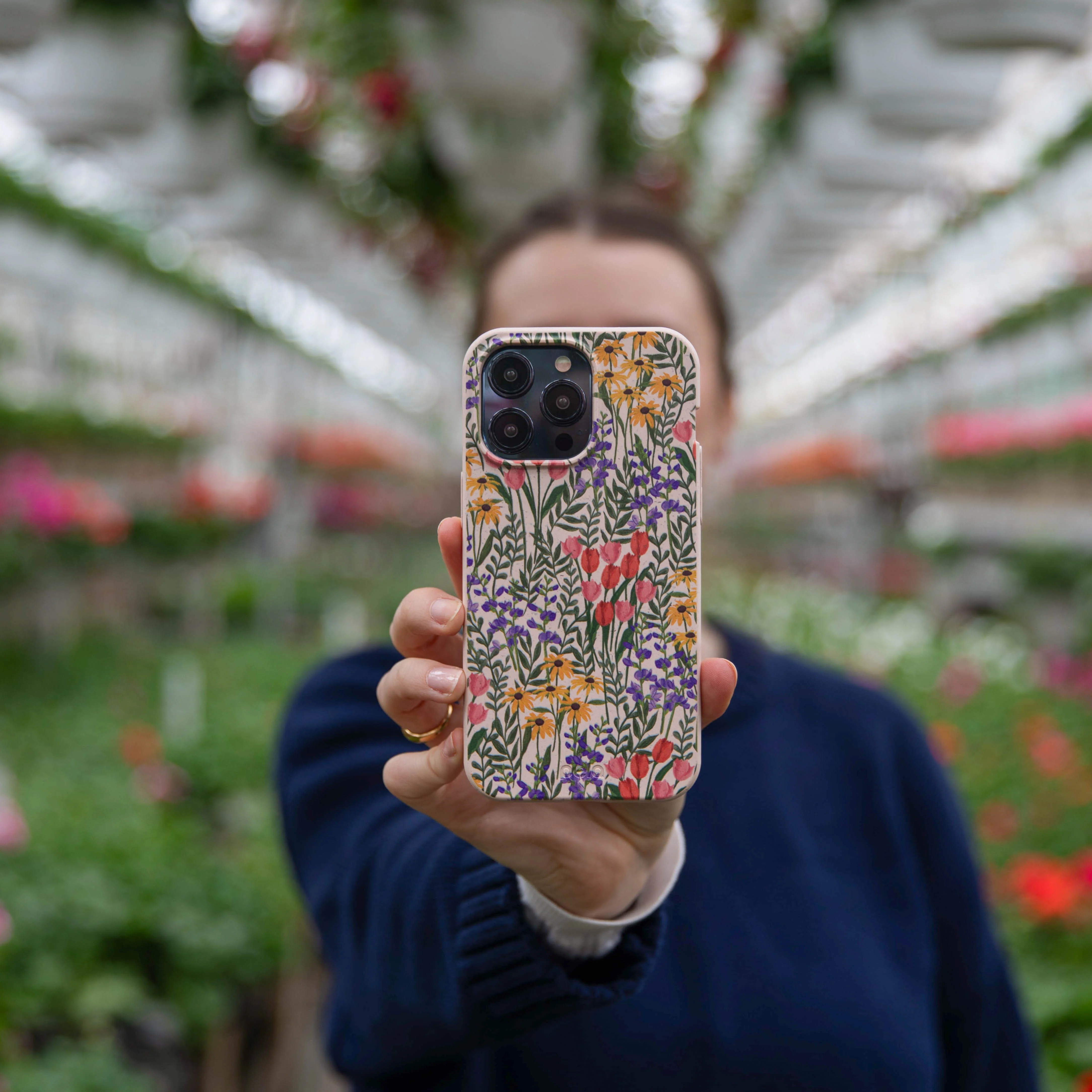 Seashell Flower Field Google Pixel 9/9 Pro Case - Image 2