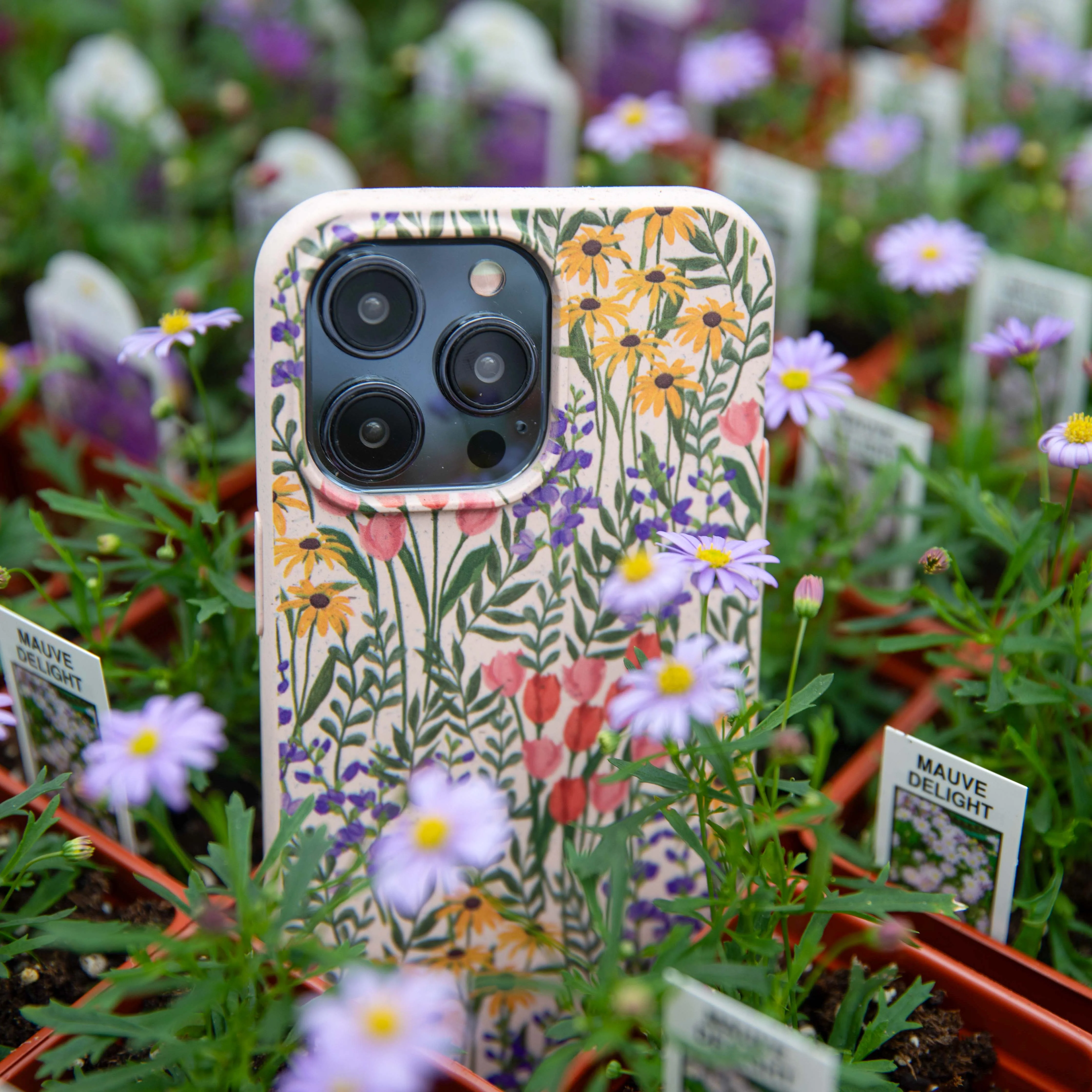 Seashell Flower Field Google Pixel 9/9 Pro Case - Image 5