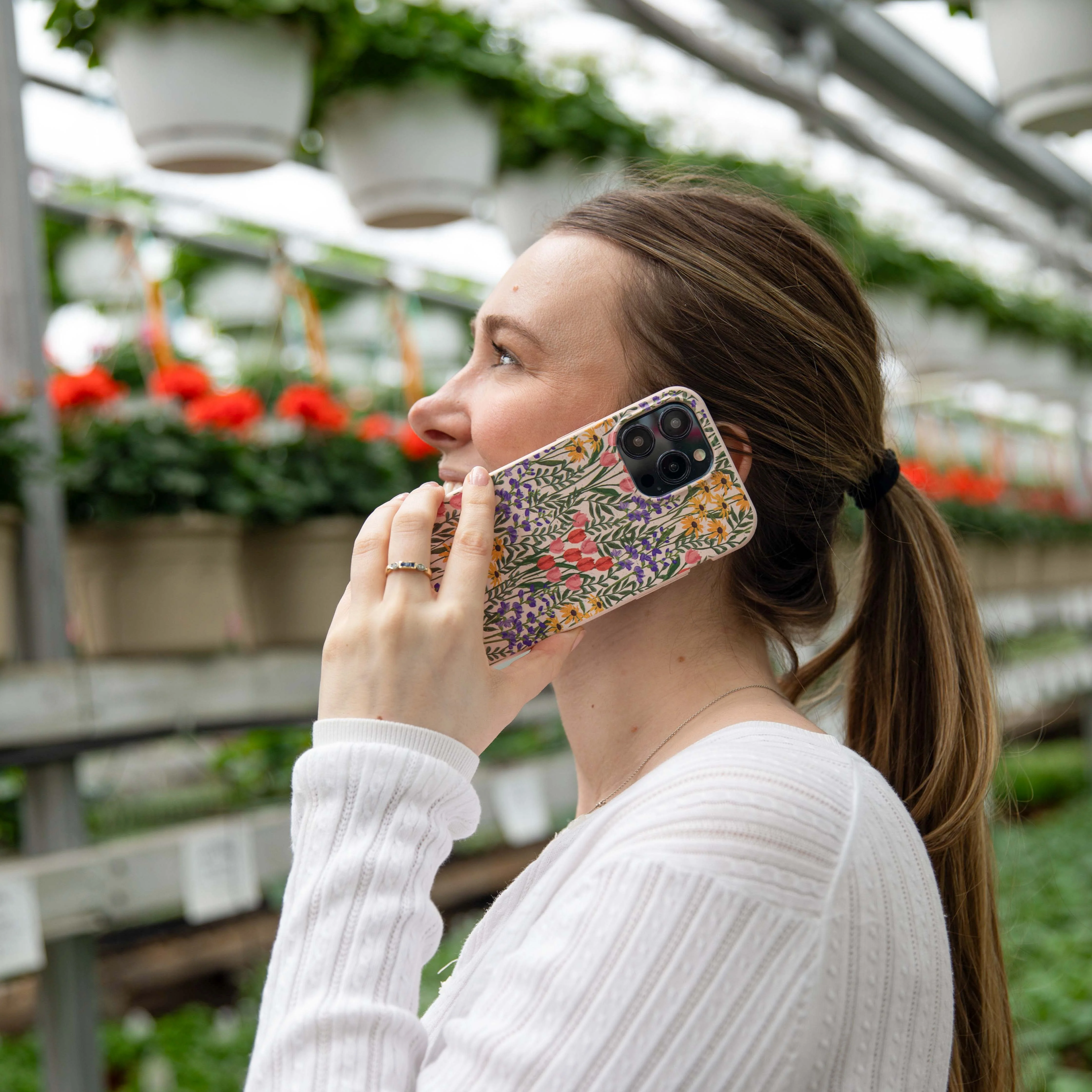 Seashell Flower Field Samsung Galaxy S21 Case - Image 9