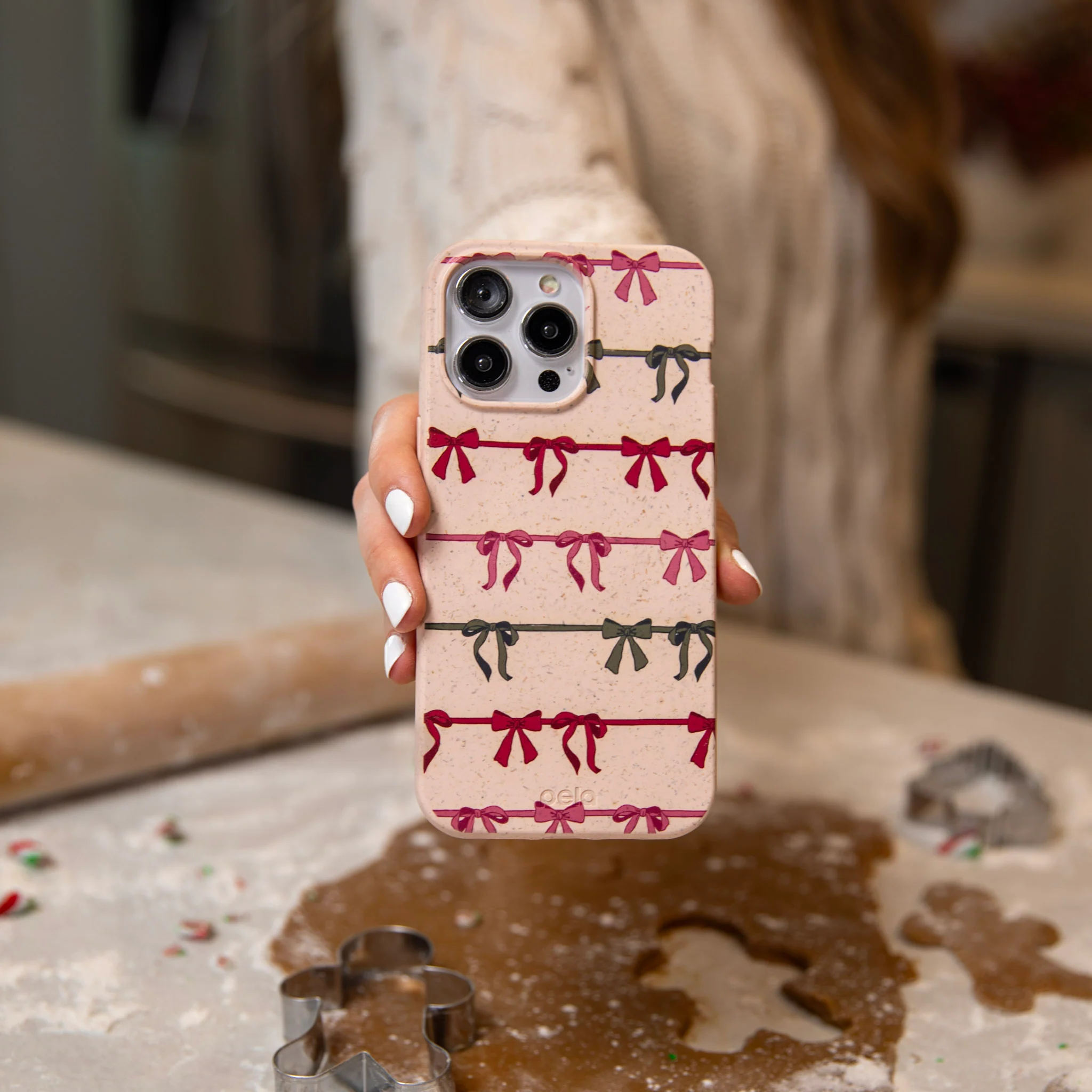 Seashell Holiday Bows iPhone 12/ iPhone 12 Pro Case - Image 6