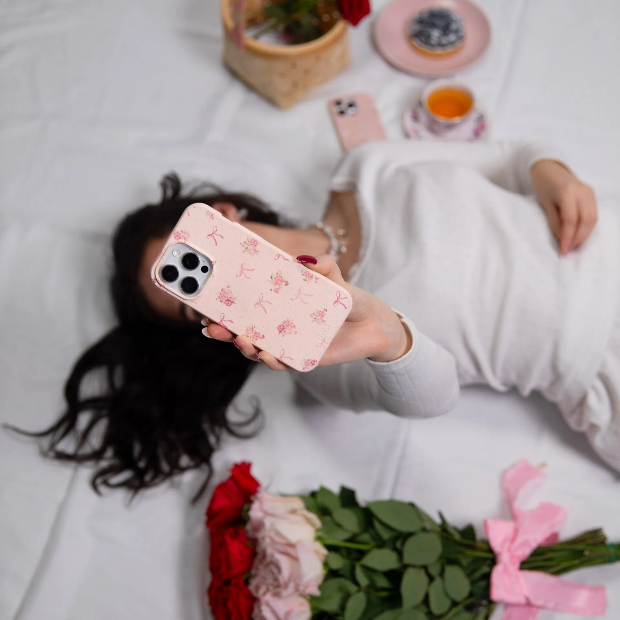 Seashell Roses and Bows Samsung Galaxy S25 Ultra Case - Image 5